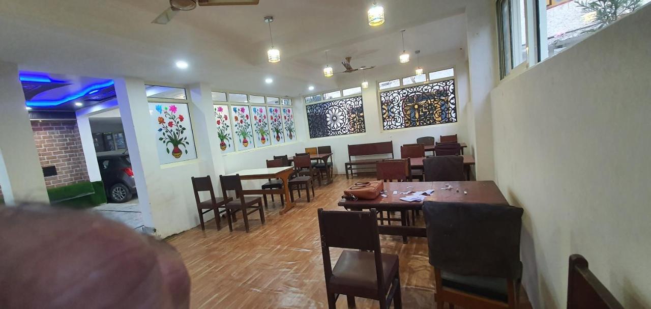 Hotel Resonance Exotic Srīnagar Buitenkant foto