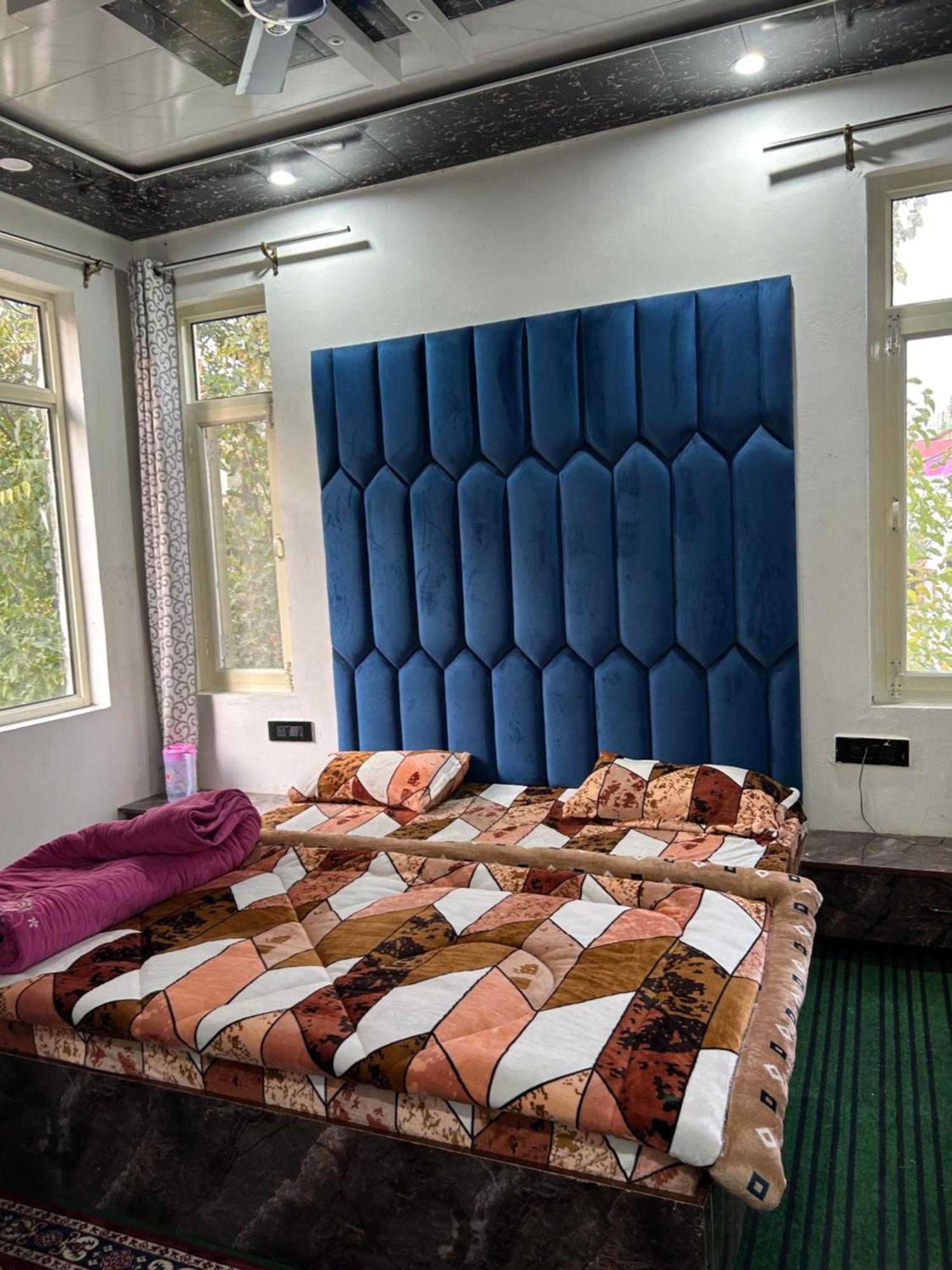 Hotel Resonance Exotic Srīnagar Buitenkant foto
